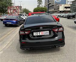 نيسان ماكسيما